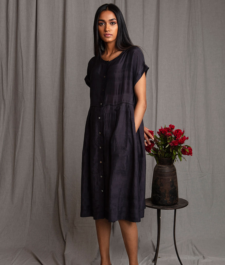 Beena silk dress black – The DVE