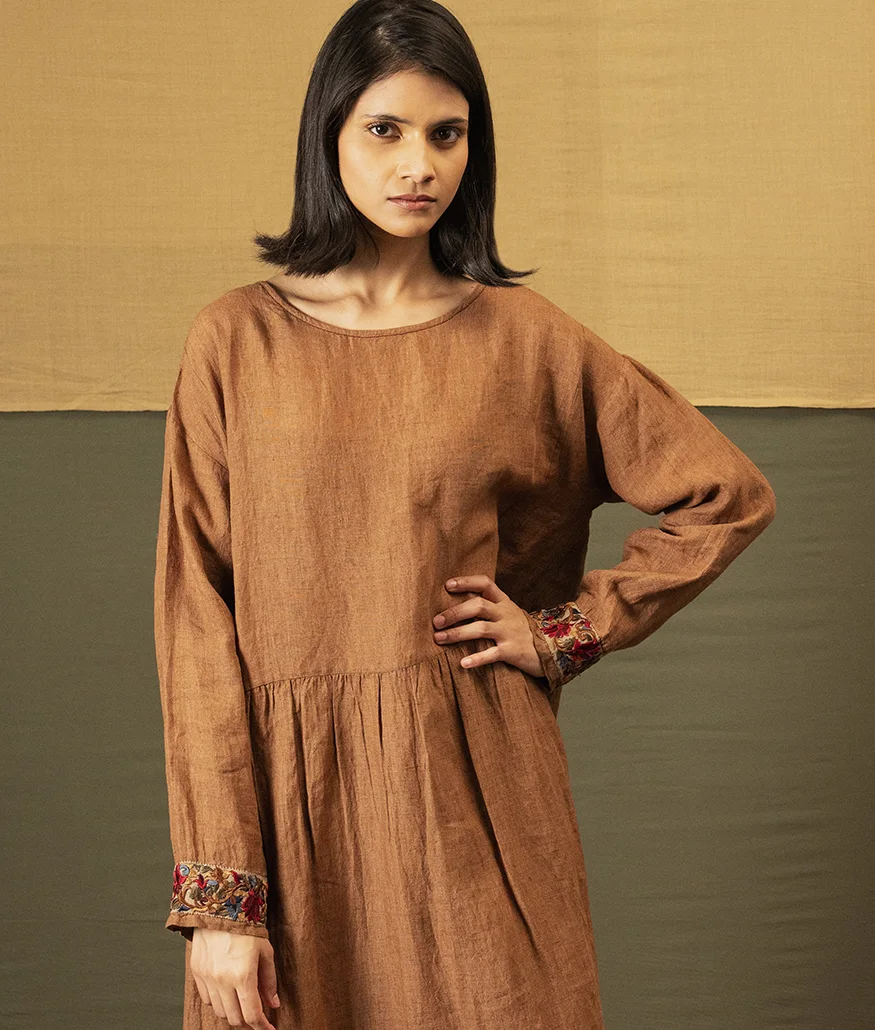 Handwoven Linen Dress – French Beige - Image 4